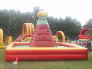 Kletterturm Pyramide mieten bei Carpe Diem Events aus Kreis Heinsberg.