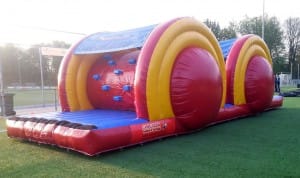 Hindernisbahn Mega-rolls mieten bei Carpe Diem Events aus Kreis Heinsberg, NRW.