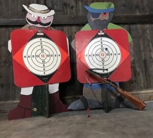 Cowboy oder Pirat schießen mieten bei Carpe Diem Events aus Kreis Heinsberg, NRW.