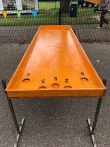 Schuffelboard Wettkampf mieten bei Carpe Diem Events aus Kreis Heinsberg.