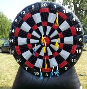aufblasbare-dartscheibe mieten bei Carpe Diem Events aus Kreis Heinsberg, NRW.