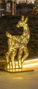 Weihnachtsdeko Beleuchtetes Rentier Woodford zu Mieten bei Carpe Diem Events