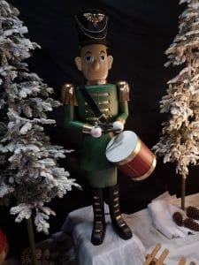 Weihnachtsdeko Soldat ist zu mieten bei Carpe Diem Events aus NRW.