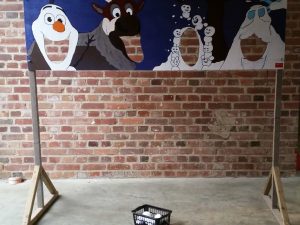 Olaf Sneeuwballen Gooien Olaf Gooien is te huur bij Carpe Diem Events & Verhuur uit Limburg.