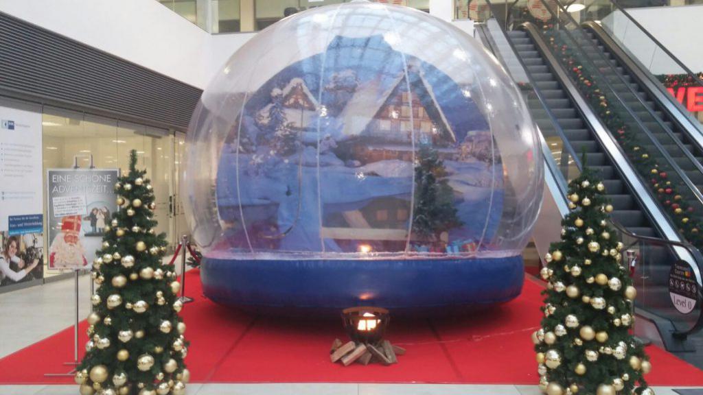 Snow globe is te huur bij Carpe Diem Events & Verhuur uit Limburg.